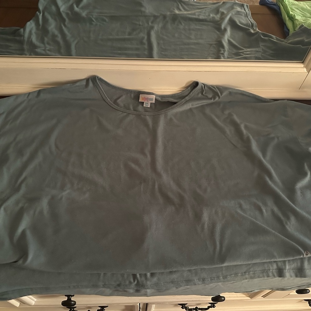 LuLaRoe shirt